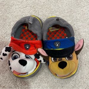 Paw patrol slippers (sz 11-12)